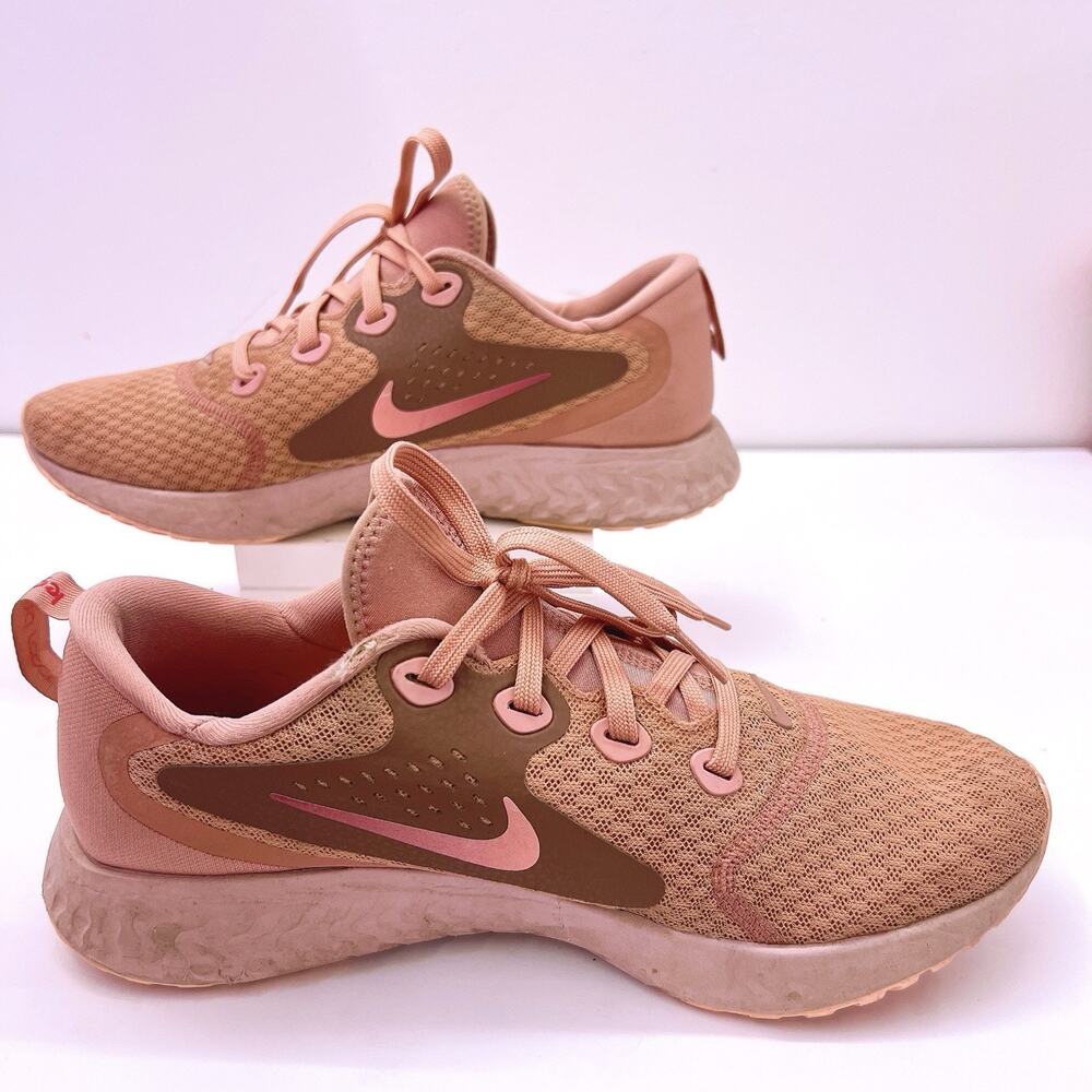 Nike 2018 Legend React Women' Size 10 Pink Running Shoes Sneakers AA1626-602 - Picture 6 of 9